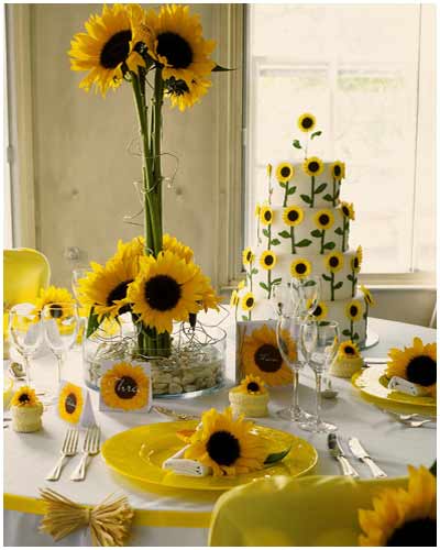 sunflower wedding centerpieces ideas. Sunflower Wedding Cake